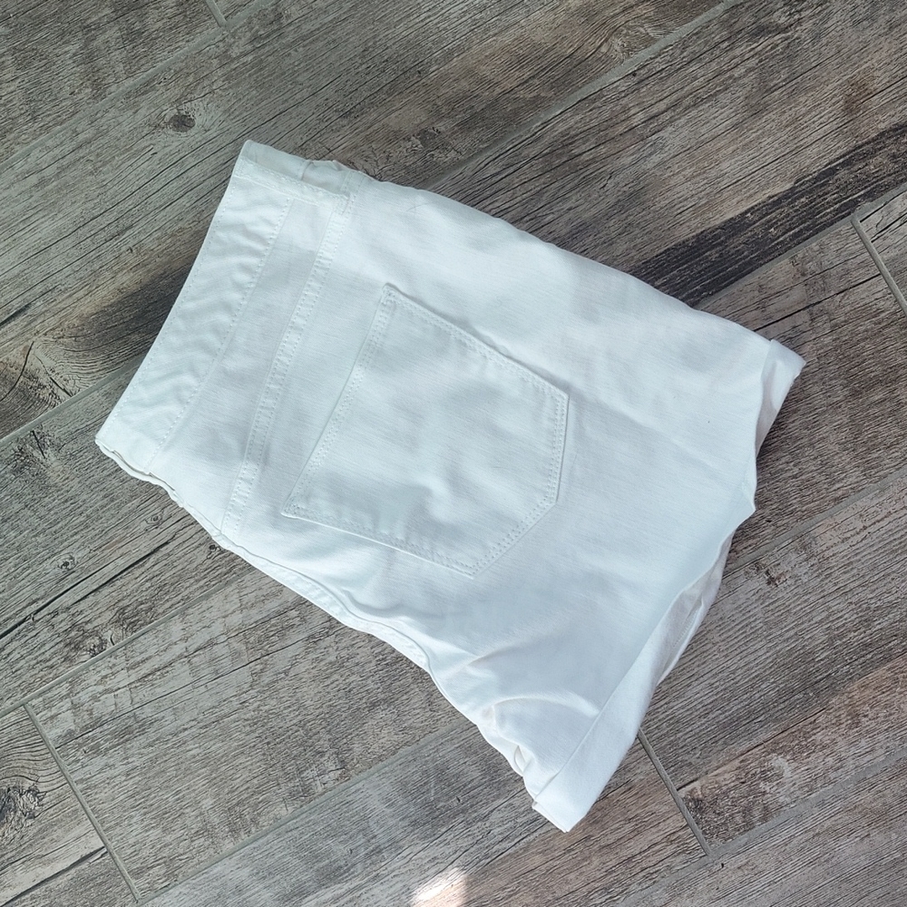 Universal Thread Size 14 Distressed Shorts - Never Worn!!!!